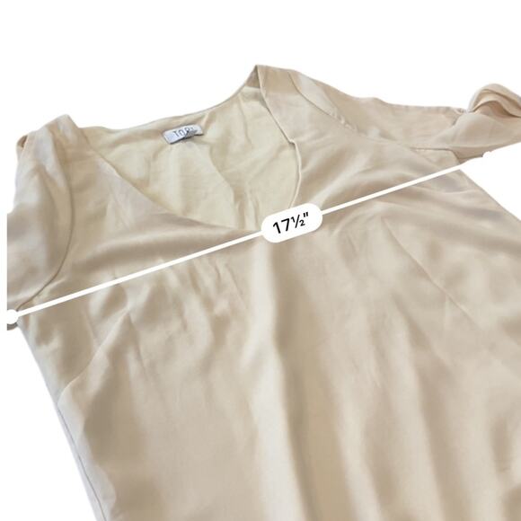 Tobi Breezy B Mini Dress Split Sleeve V
Neck Size Small New Tags Ivory Cream - Picture 6 of 9